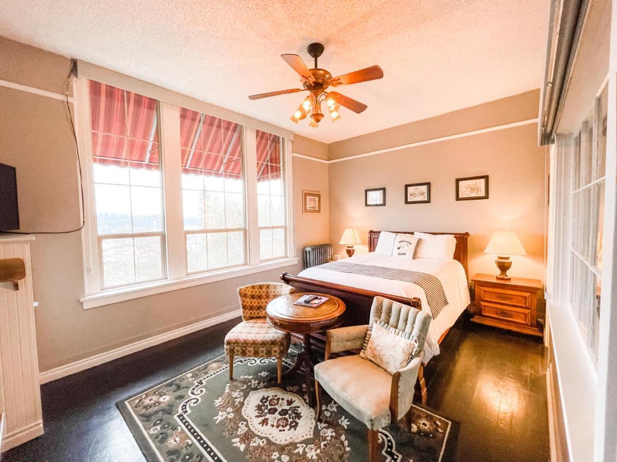 Northside School Bed & Breakfast Bonners Ferry Bagian luar foto